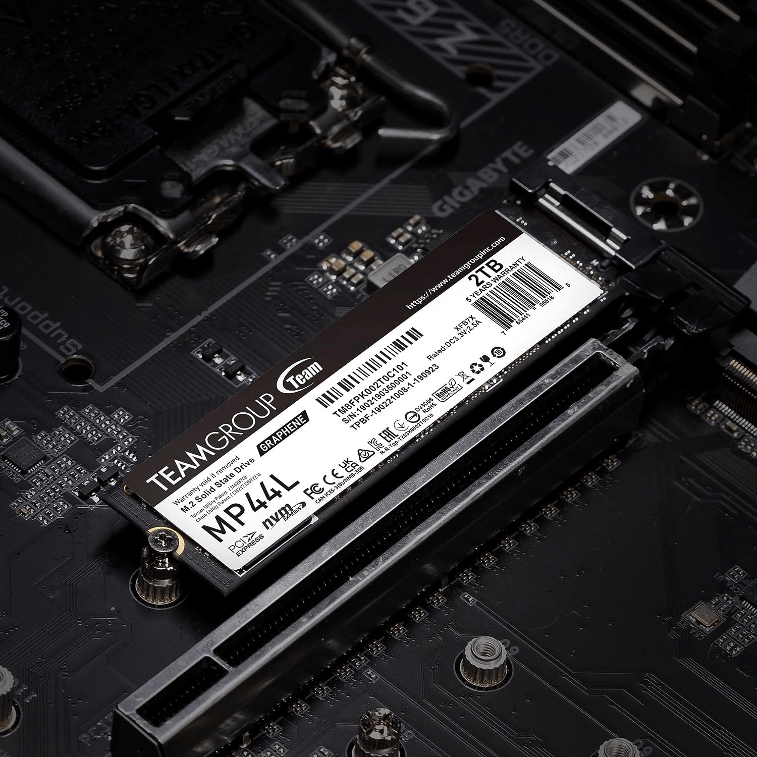 Твердотельный накопитель 1000GB SSD TeamGroup MP44L PCIe 4.0 R5000Mb/s, W4500MB/s TM8FPK001T0C101